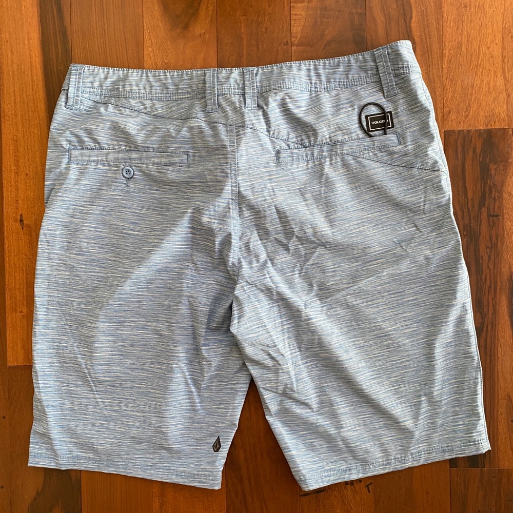 Volcom performance 2 way stretch shorts light blue marble